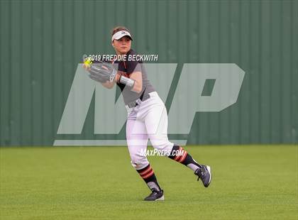 Thumbnail 2 in Tom Bean vs. Honey Grove (UIL 2A Regional Quarterfinal) photogallery.