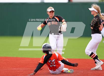 Thumbnail 1 in Tom Bean vs. Honey Grove (UIL 2A Regional Quarterfinal) photogallery.