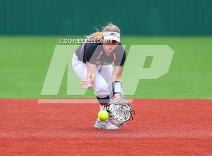 Thumbnail 1 in Tom Bean vs. Honey Grove (UIL 2A Regional Quarterfinal) photogallery.
