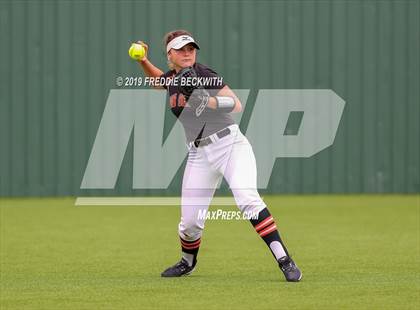 Thumbnail 3 in Tom Bean vs. Honey Grove (UIL 2A Regional Quarterfinal) photogallery.