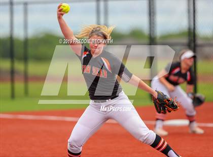 Thumbnail 3 in Tom Bean vs. Honey Grove (UIL 2A Regional Quarterfinal) photogallery.
