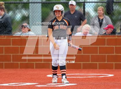 Thumbnail 3 in Tom Bean vs. Honey Grove (UIL 2A Regional Quarterfinal) photogallery.
