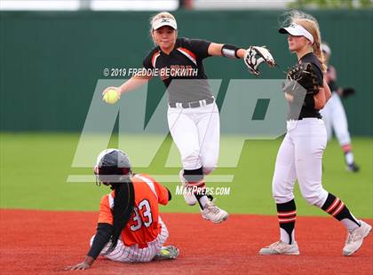 Thumbnail 3 in Tom Bean vs. Honey Grove (UIL 2A Regional Quarterfinal) photogallery.