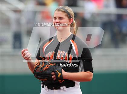 Thumbnail 2 in Tom Bean vs. Honey Grove (UIL 2A Regional Quarterfinal) photogallery.