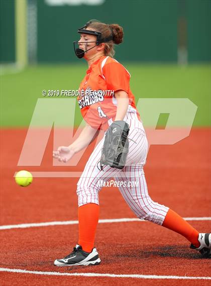 Thumbnail 3 in Tom Bean vs. Honey Grove (UIL 2A Regional Quarterfinal) photogallery.
