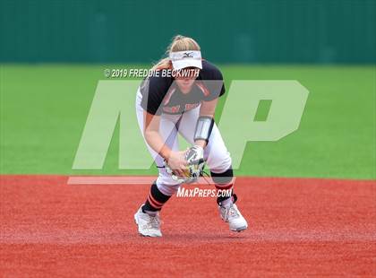Thumbnail 3 in Tom Bean vs. Honey Grove (UIL 2A Regional Quarterfinal) photogallery.
