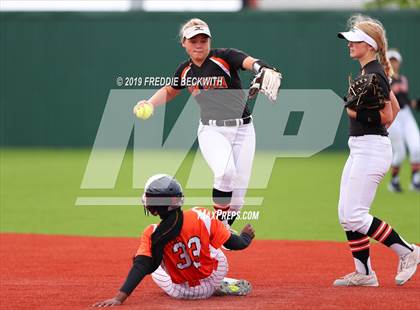 Thumbnail 2 in Tom Bean vs. Honey Grove (UIL 2A Regional Quarterfinal) photogallery.