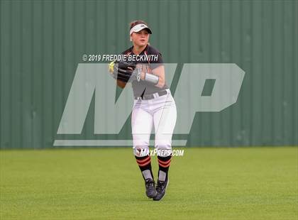 Thumbnail 3 in Tom Bean vs. Honey Grove (UIL 2A Regional Quarterfinal) photogallery.