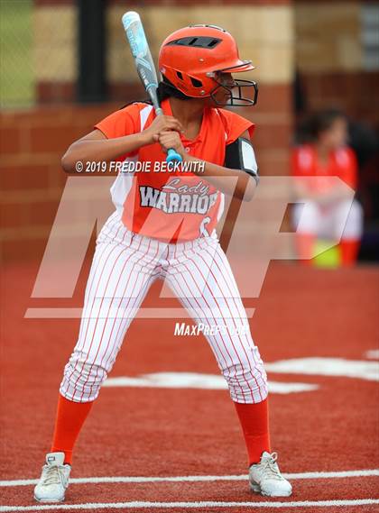 Thumbnail 2 in Tom Bean vs. Honey Grove (UIL 2A Regional Quarterfinal) photogallery.