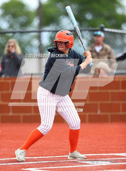 Thumbnail 2 in Tom Bean vs. Honey Grove (UIL 2A Regional Quarterfinal) photogallery.