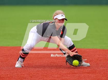 Thumbnail 3 in Tom Bean vs. Honey Grove (UIL 2A Regional Quarterfinal) photogallery.
