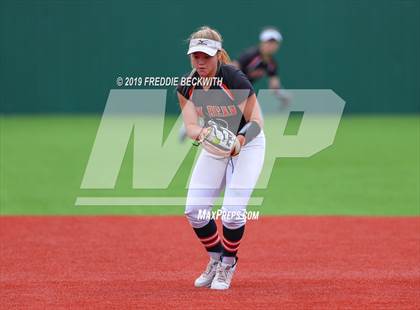 Thumbnail 3 in Tom Bean vs. Honey Grove (UIL 2A Regional Quarterfinal) photogallery.