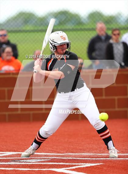 Thumbnail 3 in Tom Bean vs. Honey Grove (UIL 2A Regional Quarterfinal) photogallery.