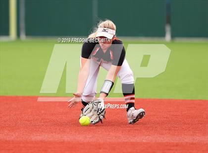 Thumbnail 1 in Tom Bean vs. Honey Grove (UIL 2A Regional Quarterfinal) photogallery.
