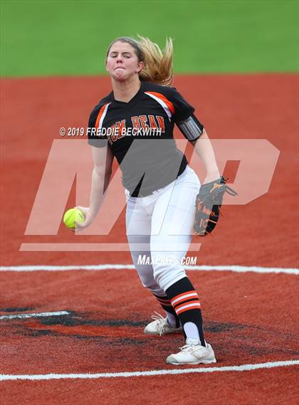 Thumbnail 1 in Tom Bean vs. Honey Grove (UIL 2A Regional Quarterfinal) photogallery.