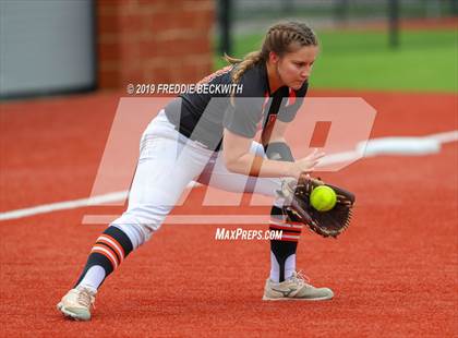 Thumbnail 3 in Tom Bean vs. Honey Grove (UIL 2A Regional Quarterfinal) photogallery.