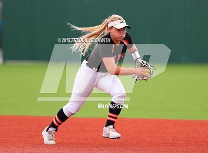 Thumbnail 3 in Tom Bean vs. Honey Grove (UIL 2A Regional Quarterfinal) photogallery.