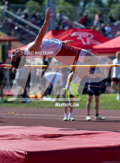 Thumbnail 1 in NYS Section 6 Class D Meet photogallery.
