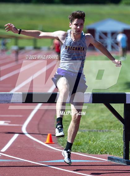 Thumbnail 2 in NYS Section 6 Class D Meet photogallery.