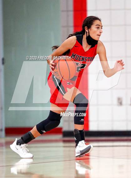 Thumbnail 1 in Muenster @ Pottsboro photogallery.