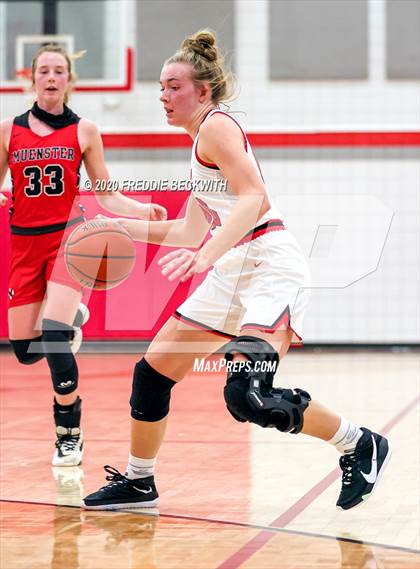 Thumbnail 1 in Muenster @ Pottsboro photogallery.