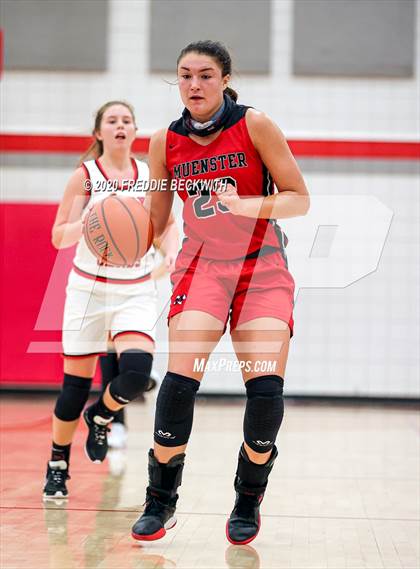 Thumbnail 1 in Muenster @ Pottsboro photogallery.