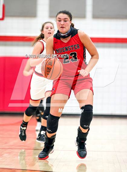 Thumbnail 2 in Muenster @ Pottsboro photogallery.