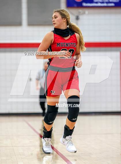Thumbnail 2 in Muenster @ Pottsboro photogallery.