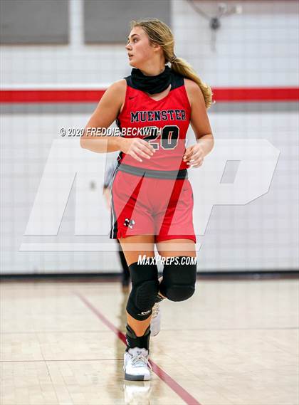 Thumbnail 1 in Muenster @ Pottsboro photogallery.