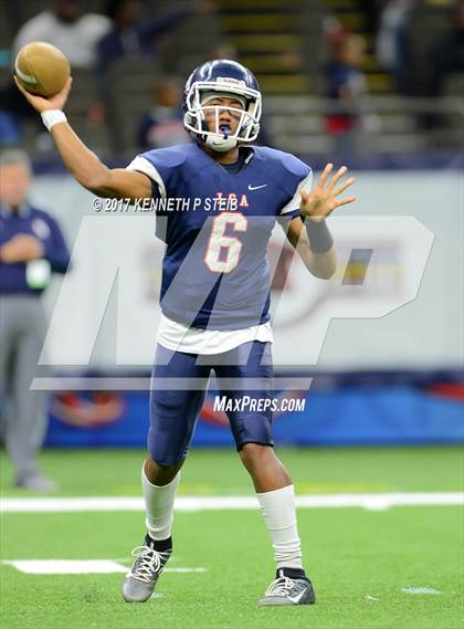 Thumbnail 3 in Lafayette Christian Academy vs. Ascension Catholic (LHSAA 1A Final) photogallery.