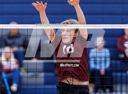 Thumbnail 2 in D'Evelyn vs. Cheyenne Mountain photogallery.