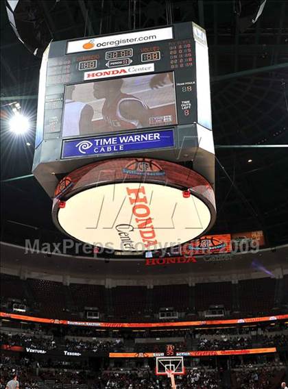 Thumbnail 3 in King vs. Mater Dei (CIF SS D1-AA Final)  photogallery.