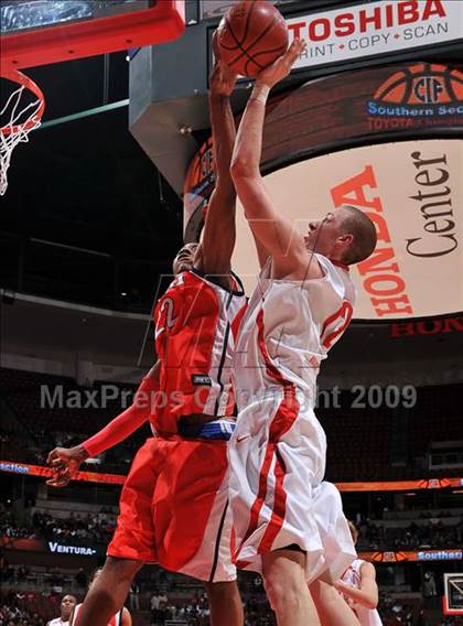 Thumbnail 2 in King vs. Mater Dei (CIF SS D1-AA Final)  photogallery.