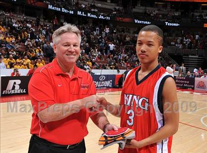 Thumbnail 2 in King vs. Mater Dei (CIF SS D1-AA Final)  photogallery.