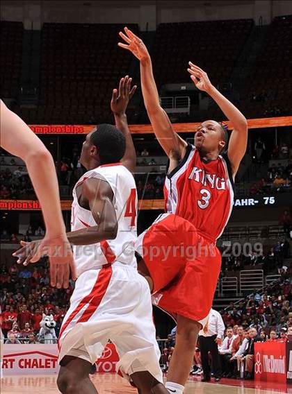 Thumbnail 3 in King vs. Mater Dei (CIF SS D1-AA Final)  photogallery.