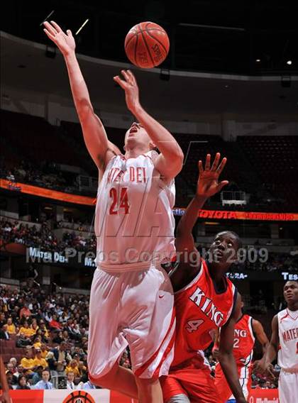 Thumbnail 2 in King vs. Mater Dei (CIF SS D1-AA Final)  photogallery.