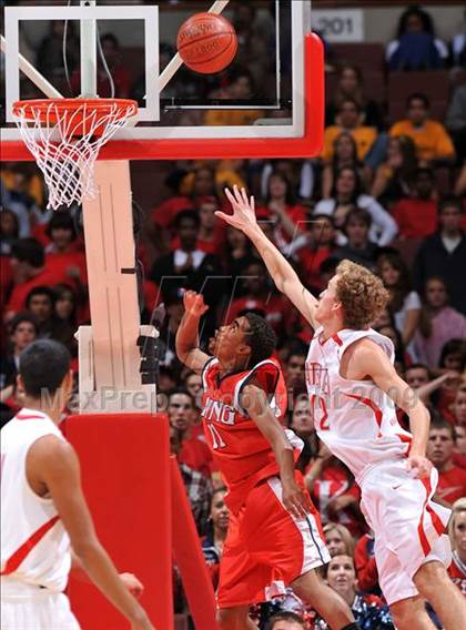 Thumbnail 1 in King vs. Mater Dei (CIF SS D1-AA Final)  photogallery.