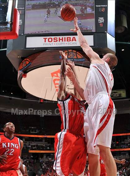 Thumbnail 2 in King vs. Mater Dei (CIF SS D1-AA Final)  photogallery.