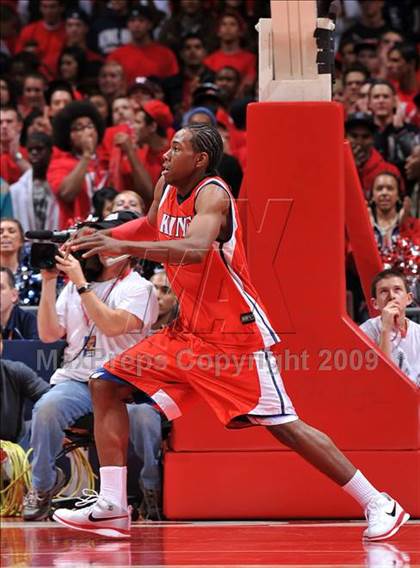 Thumbnail 1 in King vs. Mater Dei (CIF SS D1-AA Final)  photogallery.
