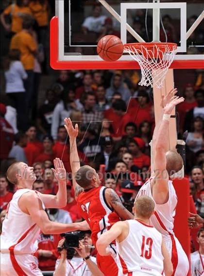 Thumbnail 3 in King vs. Mater Dei (CIF SS D1-AA Final)  photogallery.