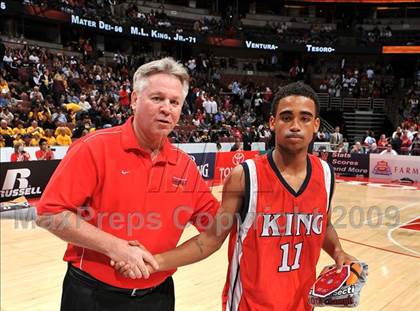 Thumbnail 3 in King vs. Mater Dei (CIF SS D1-AA Final)  photogallery.