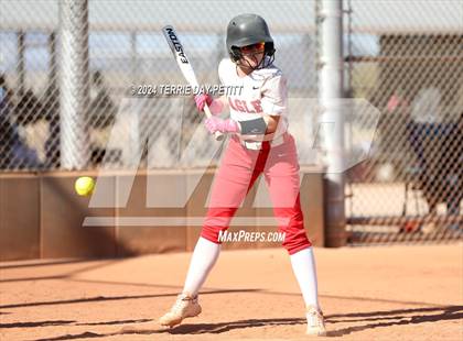 Thumbnail 2 in Prescott vs Ironwood (Sunrise Mountain Invitational) photogallery.