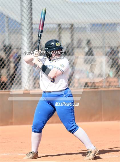 Thumbnail 2 in Prescott vs Ironwood (Sunrise Mountain Invitational) photogallery.