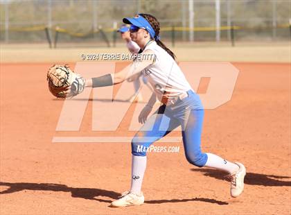 Thumbnail 2 in Prescott vs Ironwood (Sunrise Mountain Invitational) photogallery.