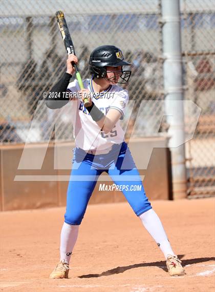 Thumbnail 2 in Prescott vs Ironwood (Sunrise Mountain Invitational) photogallery.