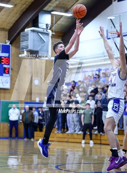 Thumbnail 1 in Cascade Christian @ Bellevue Christian (WIAA 1A District Round 2) photogallery.