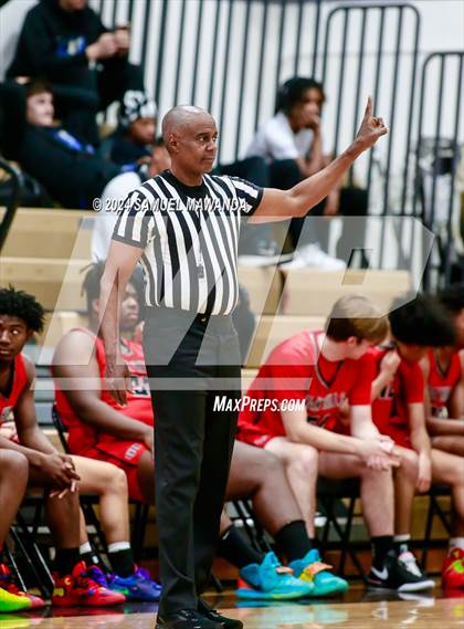 Thumbnail 3 in Oak Hills vs Pilibos (St. Francis Holiday Hoopfest Tournament) photogallery.