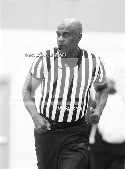 Thumbnail 2 in Oak Hills vs Pilibos (St. Francis Holiday Hoopfest Tournament) photogallery.