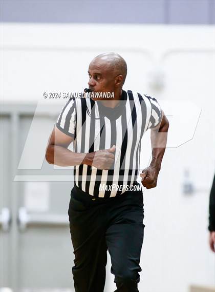 Thumbnail 3 in Oak Hills vs Pilibos (St. Francis Holiday Hoopfest Tournament) photogallery.