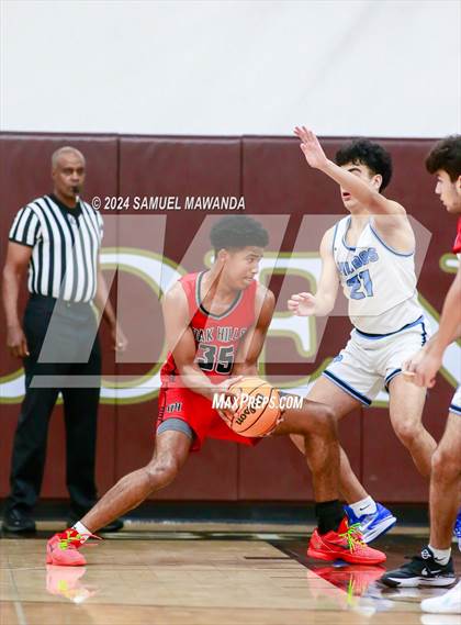 Thumbnail 3 in Oak Hills vs Pilibos (St. Francis Holiday Hoopfest Tournament) photogallery.